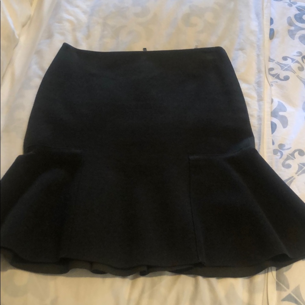 Flirty Elie Tahari skirt